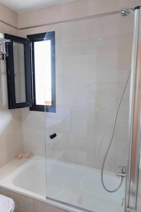 Junto A La Playa Con Piscina Y Parking Appartement